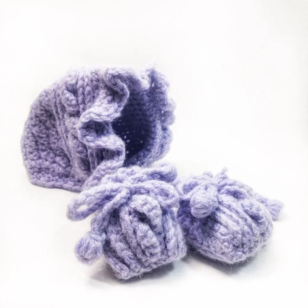 VTG Hand Knit Lavender Baby Bonnet and Booties Sz 0 Newborn